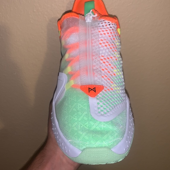 Paul George 4’s Gatorade - Picture 5 of 9